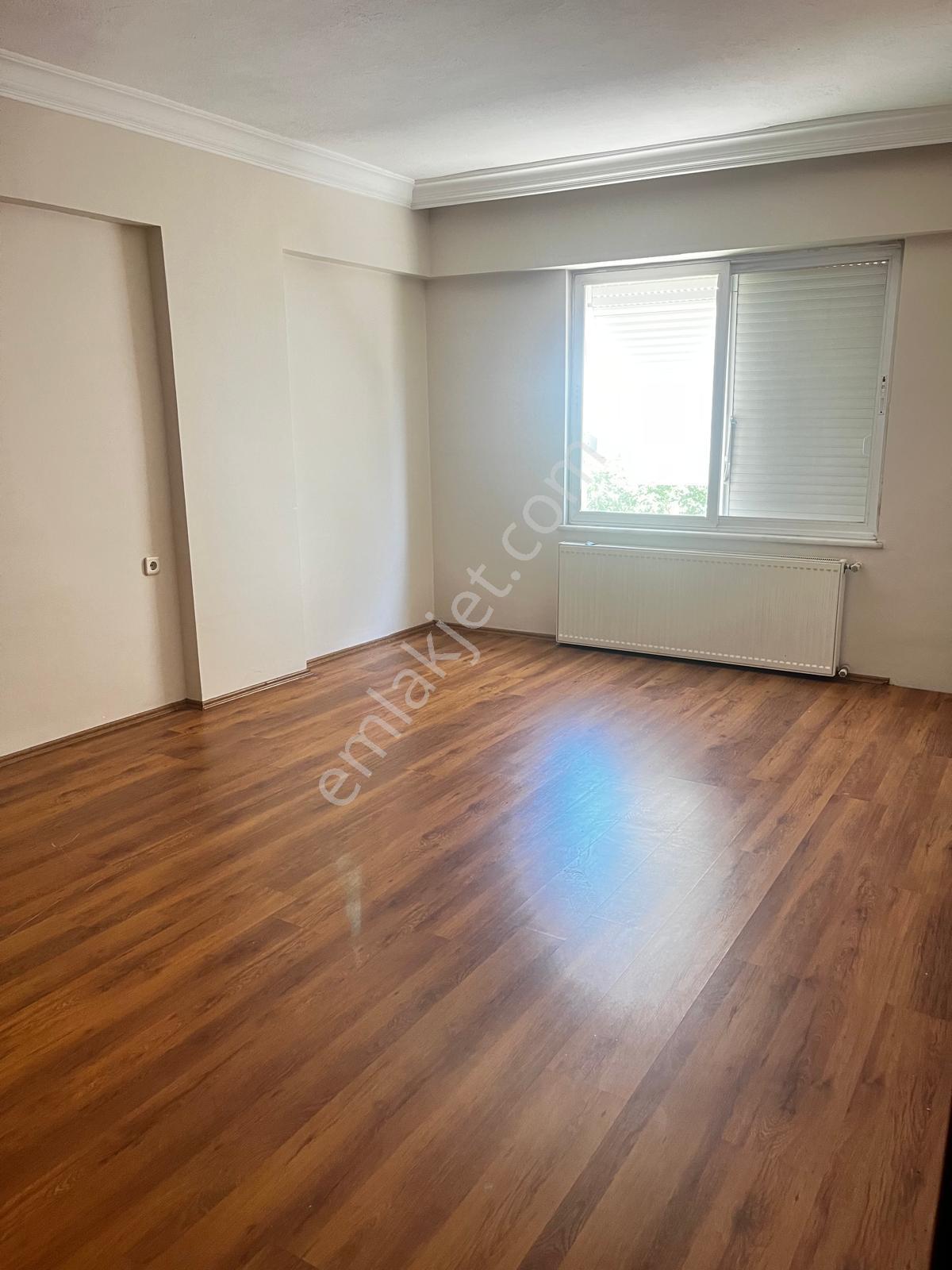 Aydoğdu Mahallesi Salı Pazarı Mevkiinde Kiralık 3+1 Daire