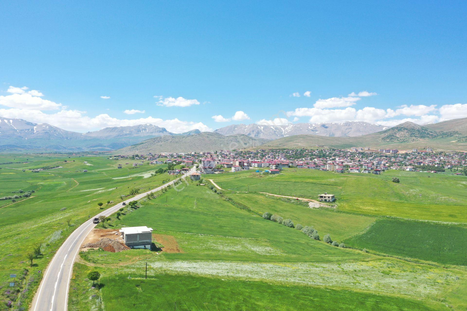 Tufanbeyli İstiklal Mahallesinde Cazip Satılık Arsa - Görsel 2