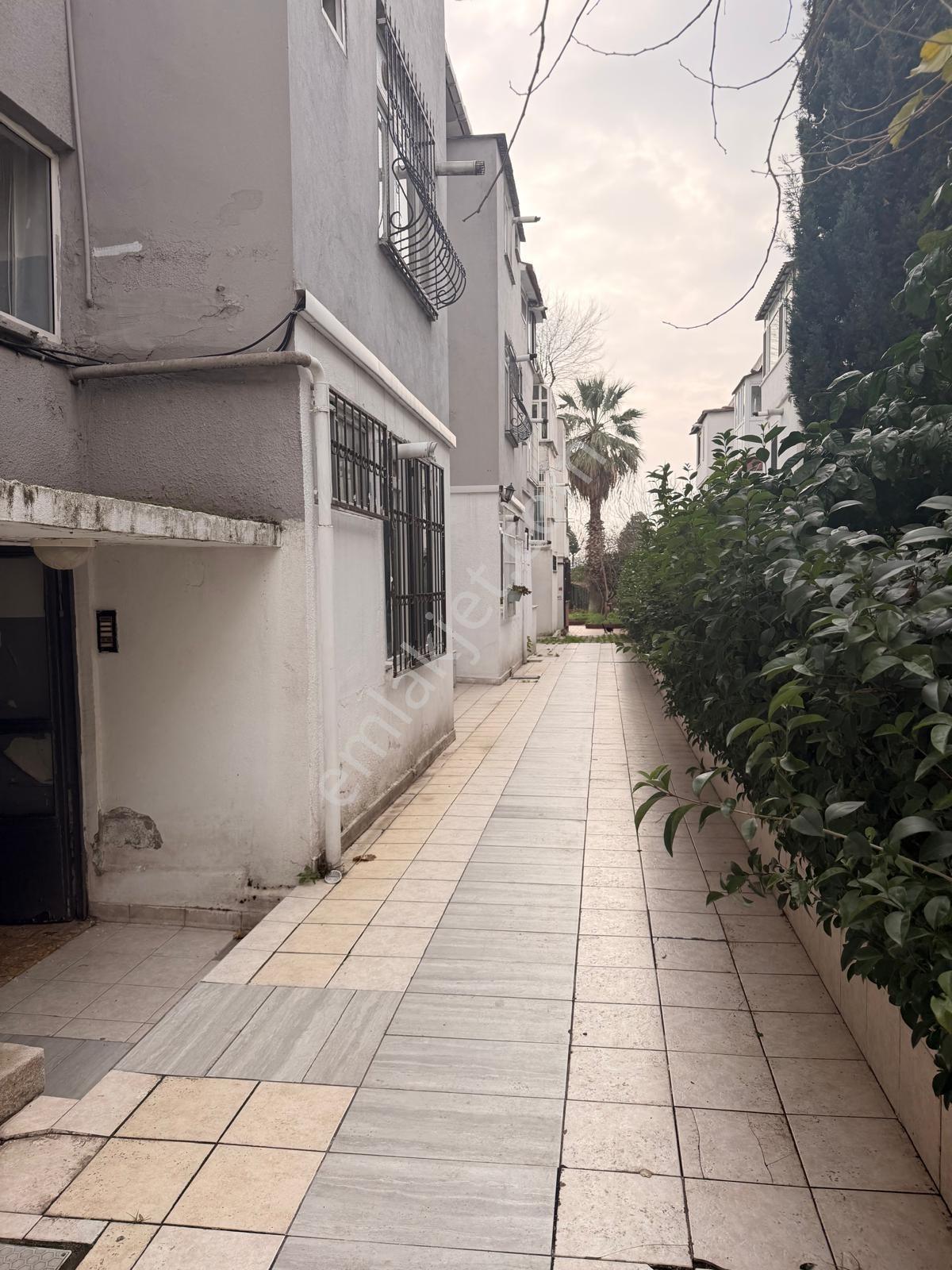 Poyraz'dan Küçükyalı Sahilde Denize Yakın Yatırımlık 2+1 Satılık - Görsel 18