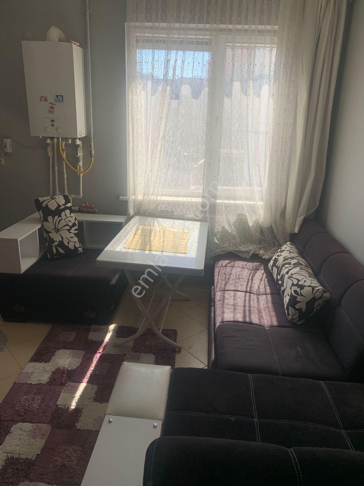 Çarşı Merkezde Eşyalı Abonelikleri Açık Daire