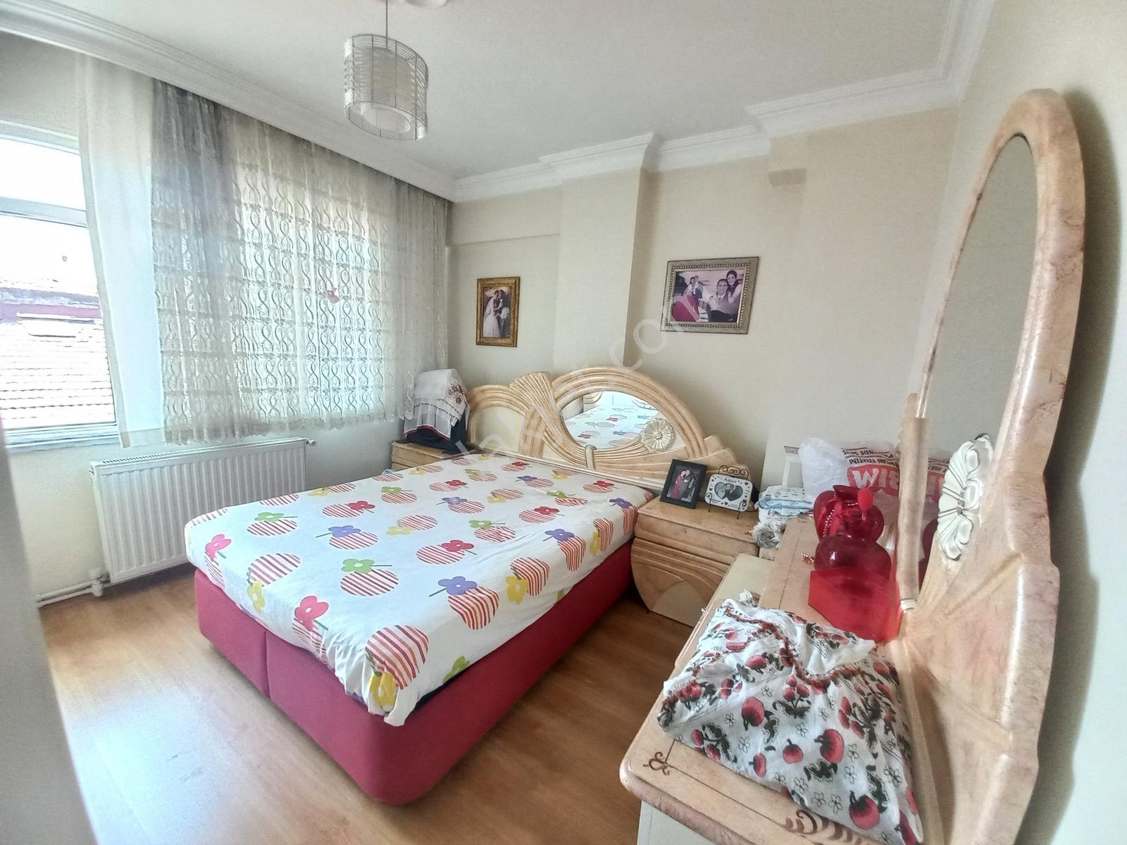 Şeref Emlak Çiğdem Sokak Balkonlu Satılık Daire 4,500,000 Tl - Görsel 16