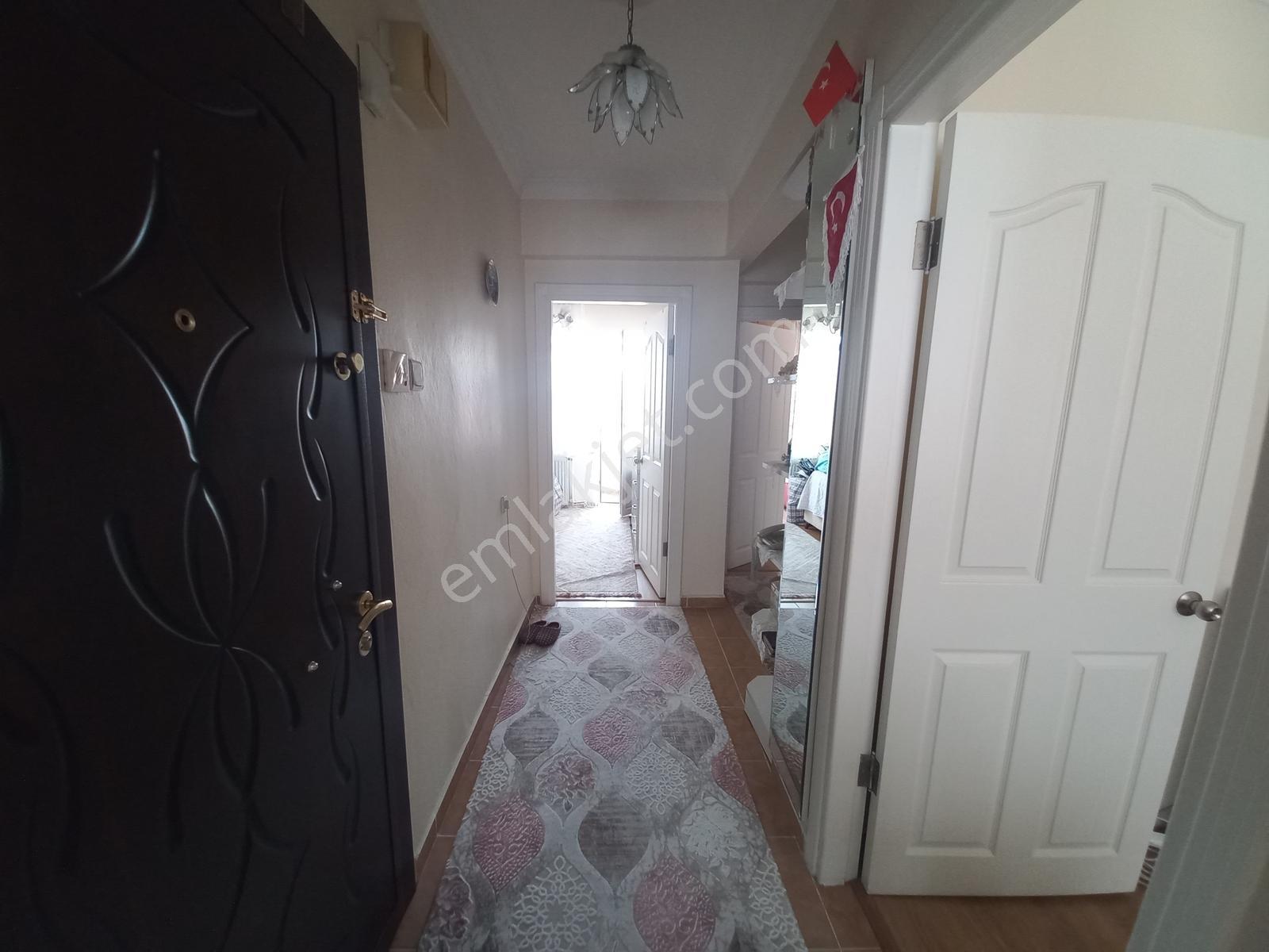 Şeref Emlak Çiğdem Sokak Balkonlu Satılık Daire 4,500,000 Tl - Görsel 18