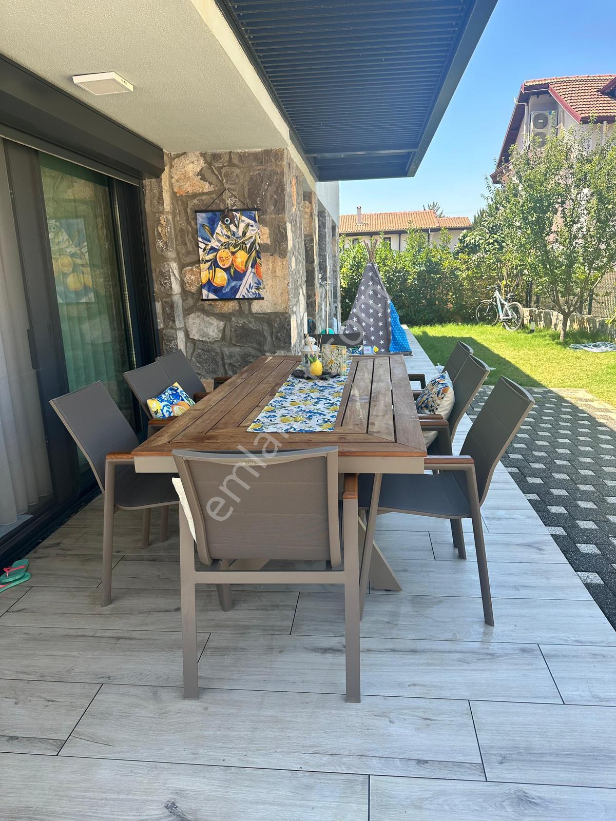 Goldhouse Dan Satılık 4+1 Üzümlü Merkezde ,havuzlu ,otoparklı Villa - Görsel 10