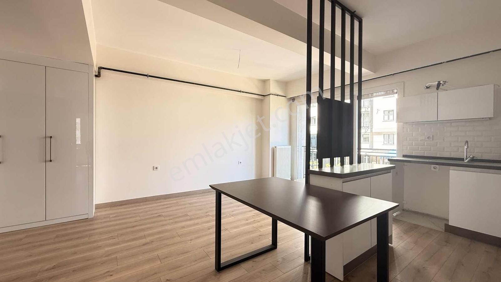 Pendik Çamçeşme Satılık 2+1 Daire Site İçi Merkezi Konum - Görsel 33