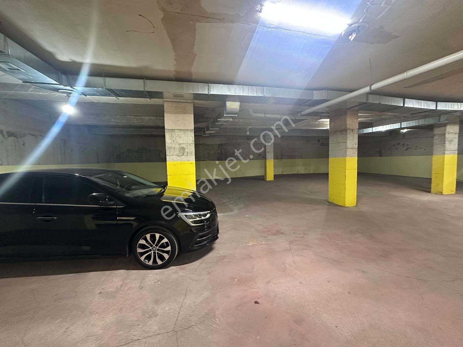 Pendik Ahmet Yesevide Kapalı Otoparklı Kilerli Krediye Uygun 2+1 - Görsel 20