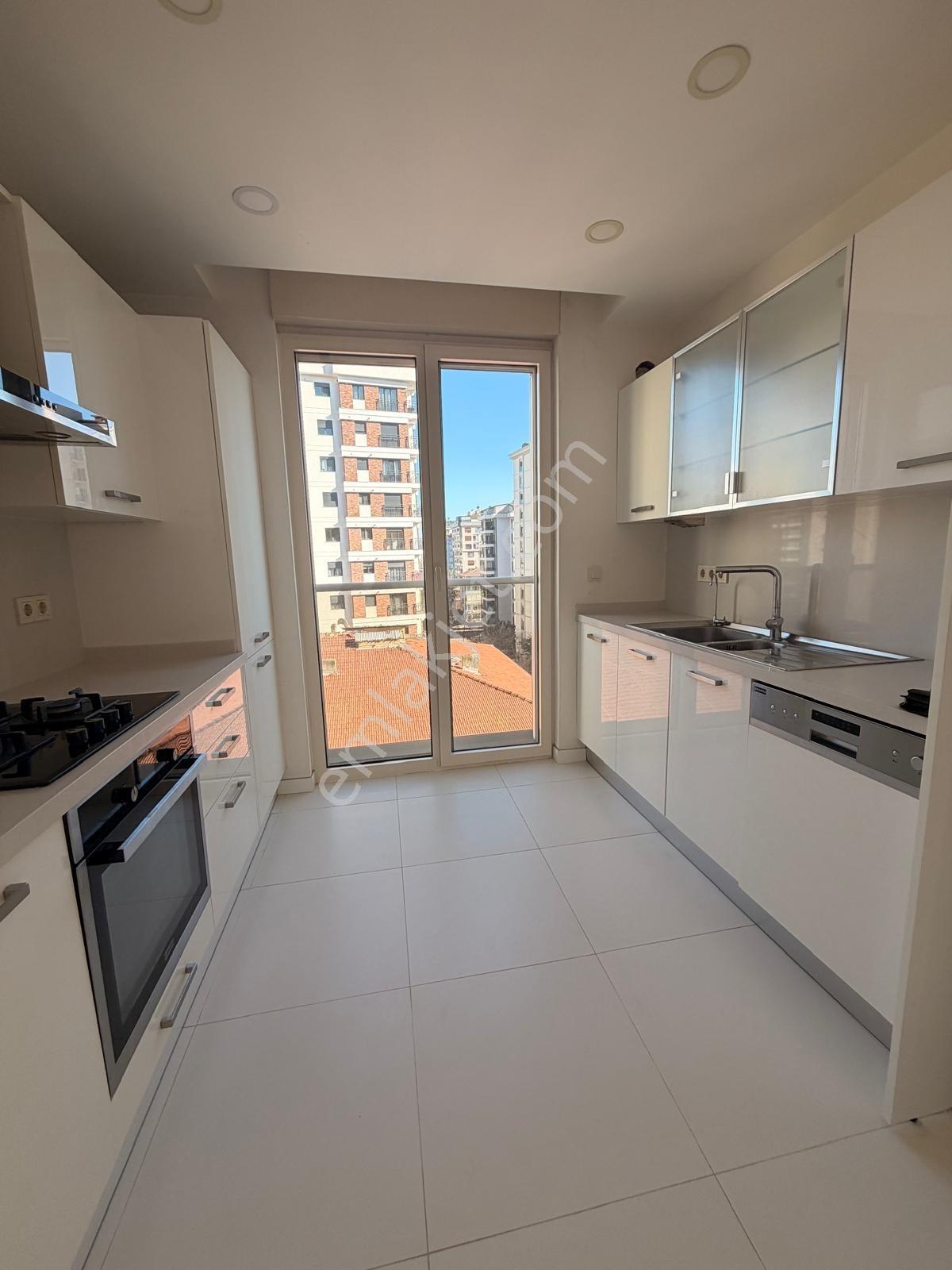 Poyraz'dan Suadiyede Bağdat Caddesine Yakın 3+1 100 M2 Net Daire - Görsel 16