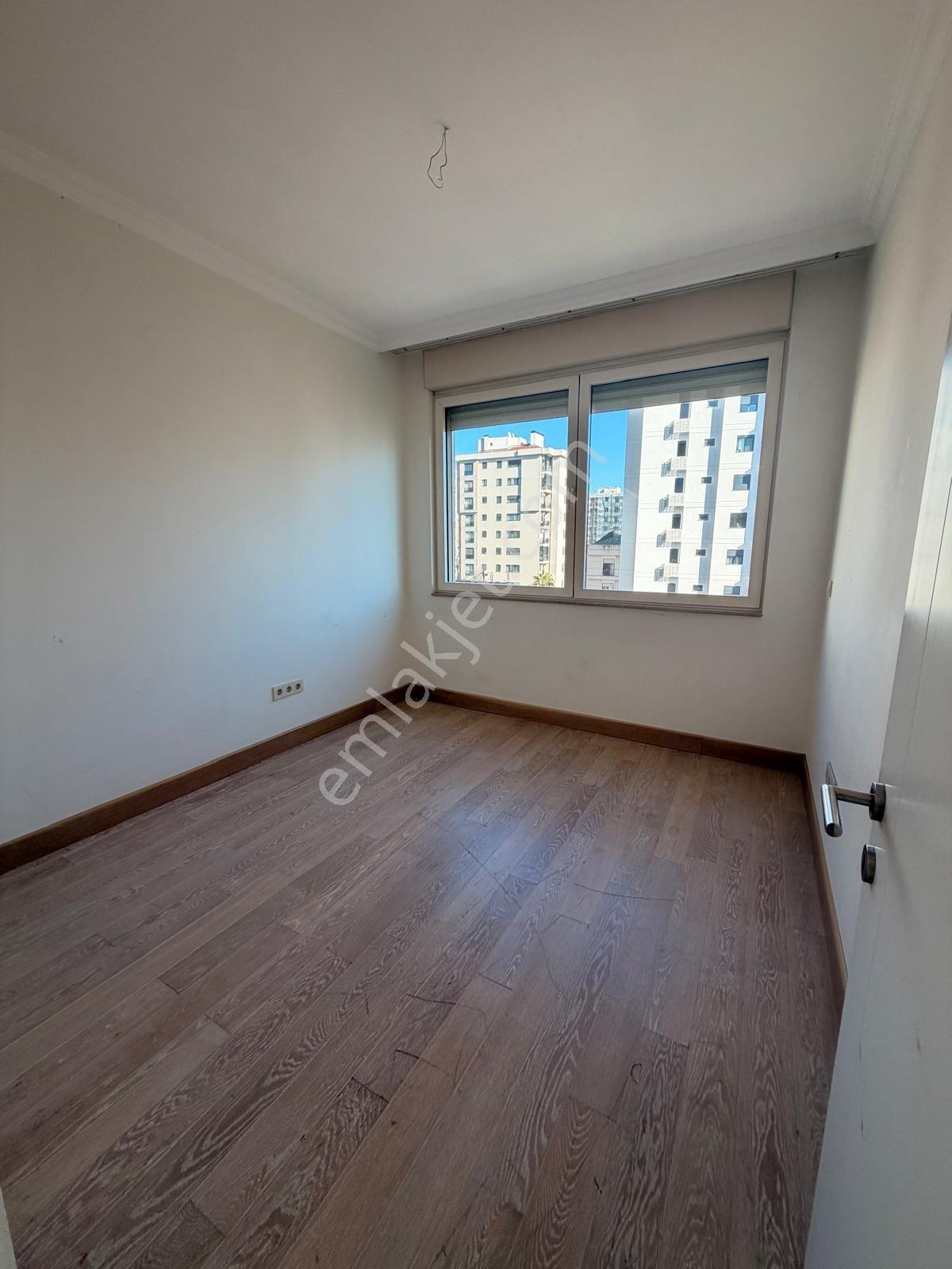 Poyraz'dan Suadiyede Bağdat Caddesine Yakın 3+1 100 M2 Net Daire - Görsel 6