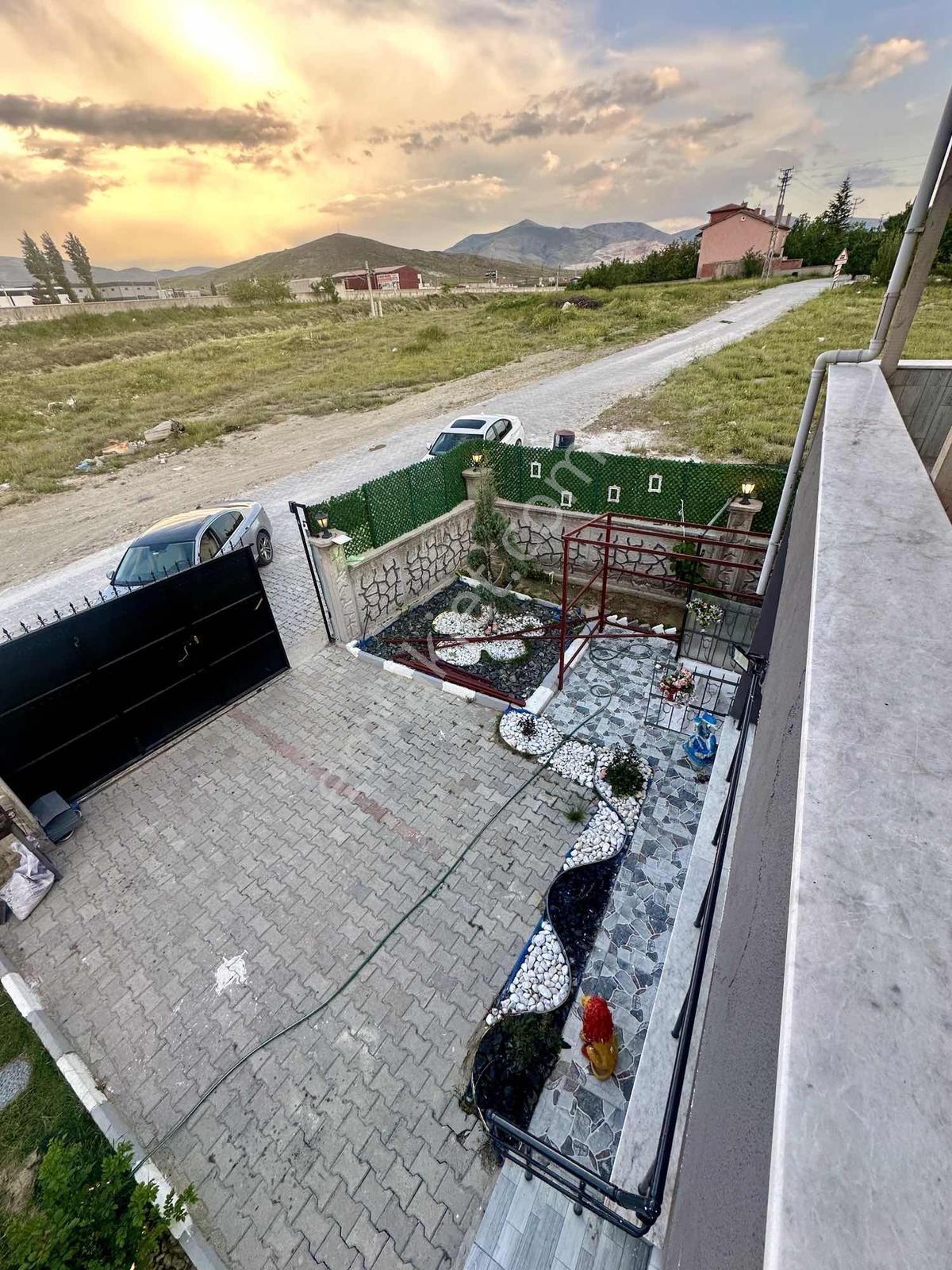 Niğde Aktaş Yeni 432 M² Arsada Otomatik Kapı/ Kamera 3+1 Villa - Görsel 36