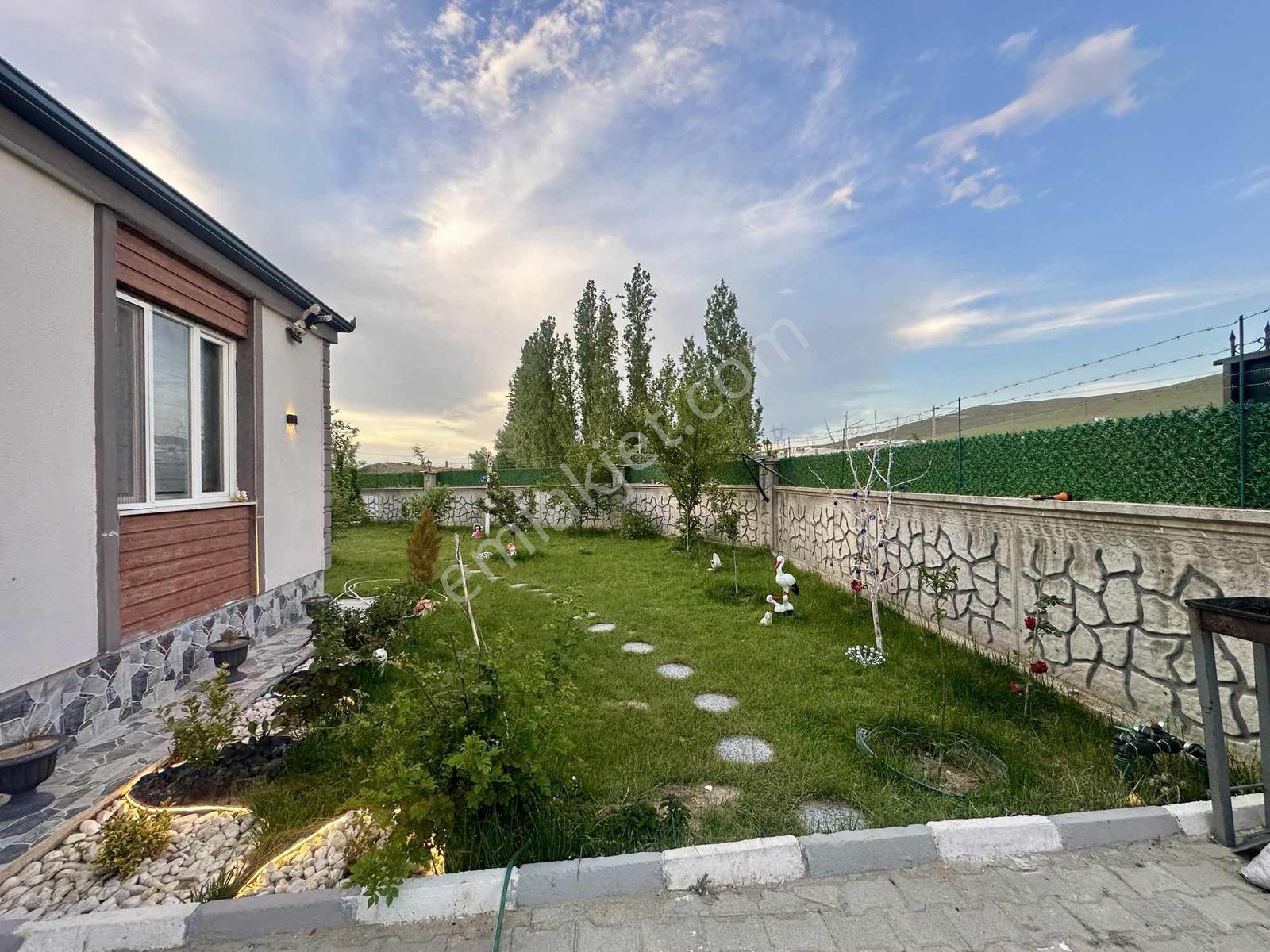 Niğde Aktaş Yeni 432 M² Arsada Otomatik Kapı/ Kamera 3+1 Villa - Görsel 28