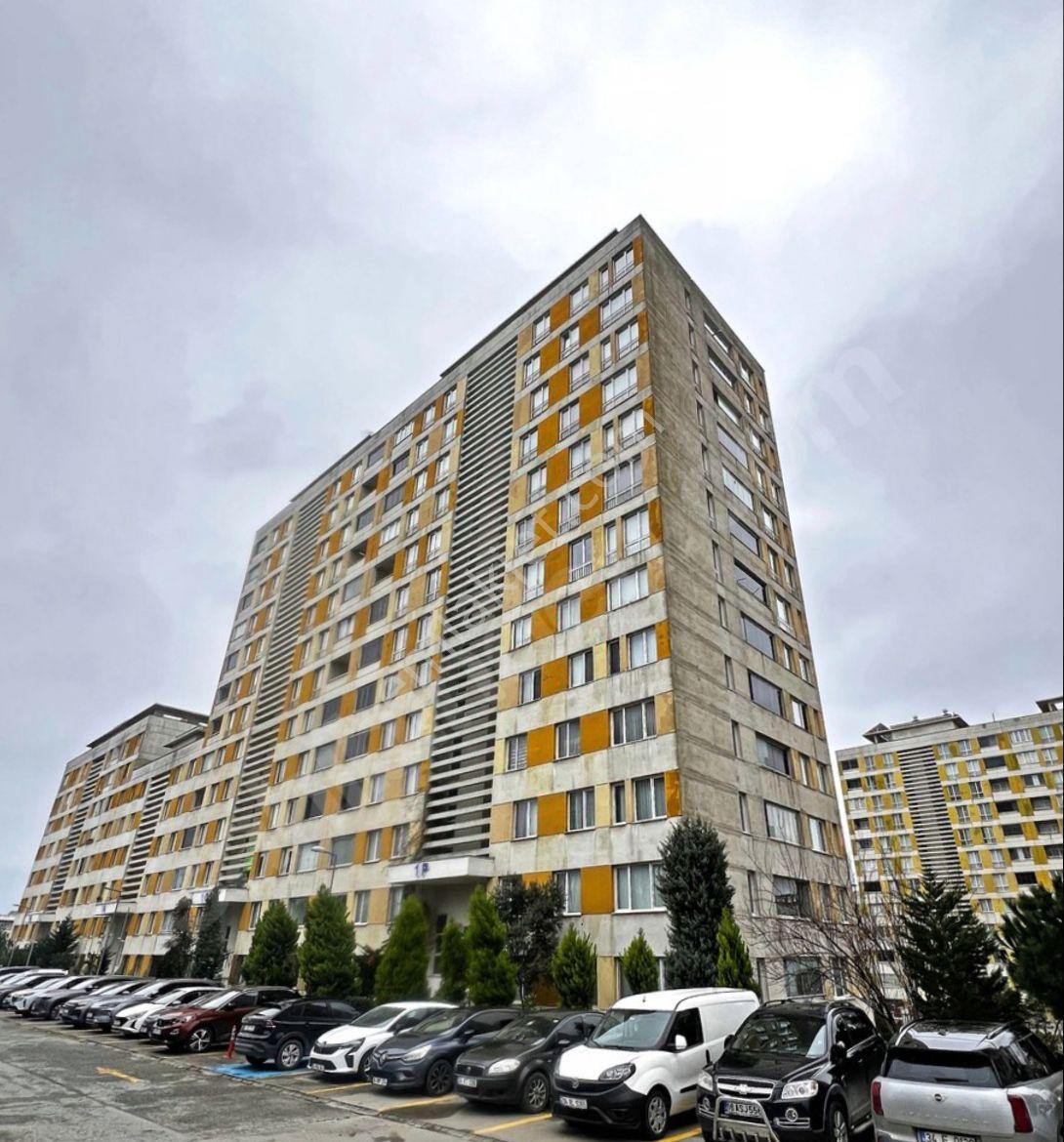 Acil Satılık (194 M2 Geniş Daire)
