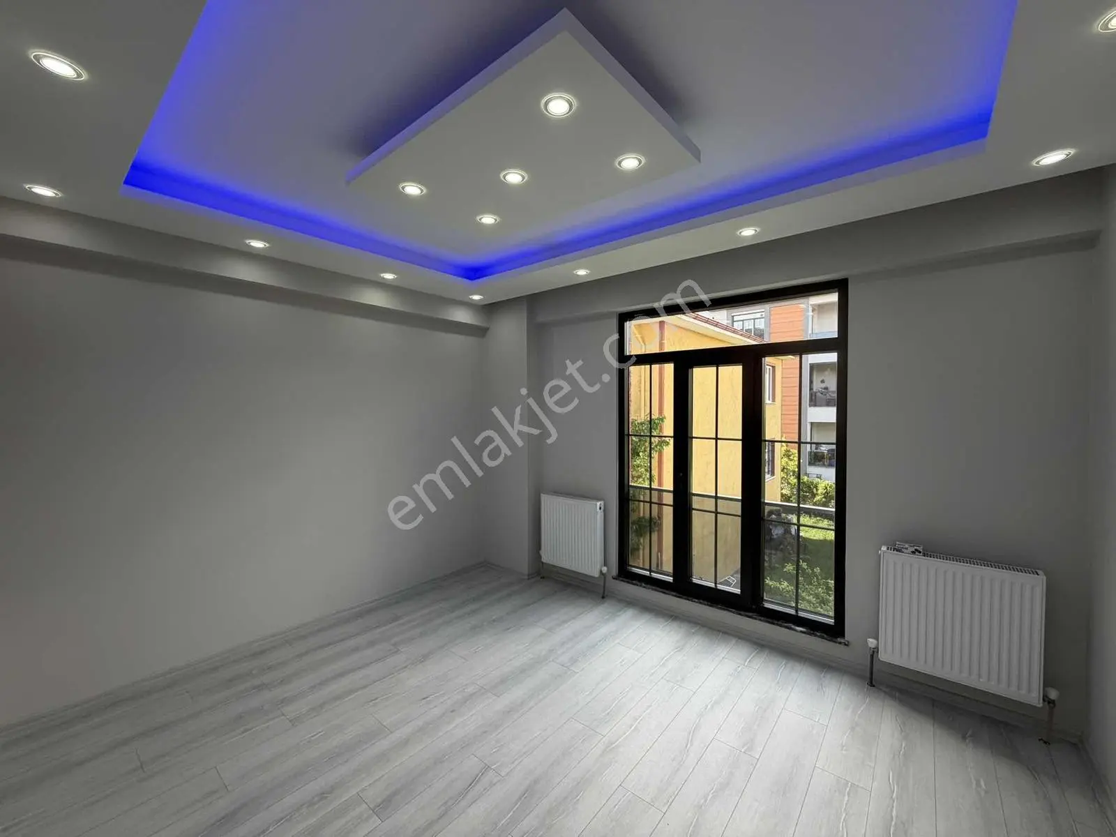 Remax Dem'den Bahçelievler Mah. Ultra Lüks Ara Kat Satılık Daire - Görsel 2