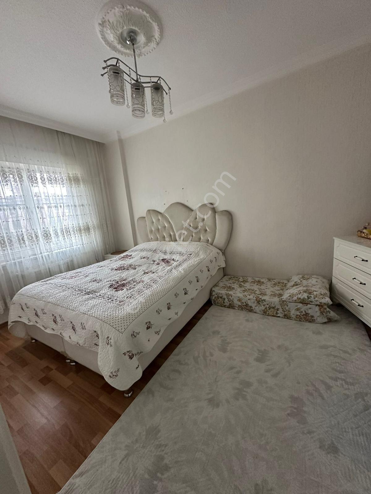 Güneş De 109m 3 Kat,1 Teras, Garajlı, Doğalgazlı 3 Er Odalı Temiz Ev - Görsel 6