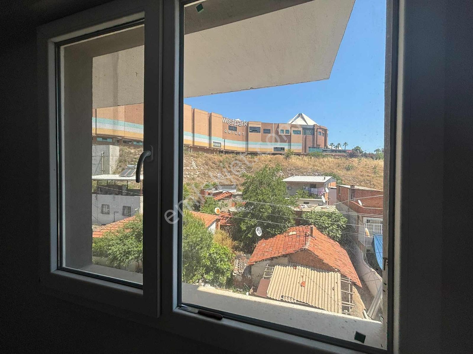 Bayraklı Refik Şevket West Park Yakını Kiralık 2+1 Daire - Görsel 2