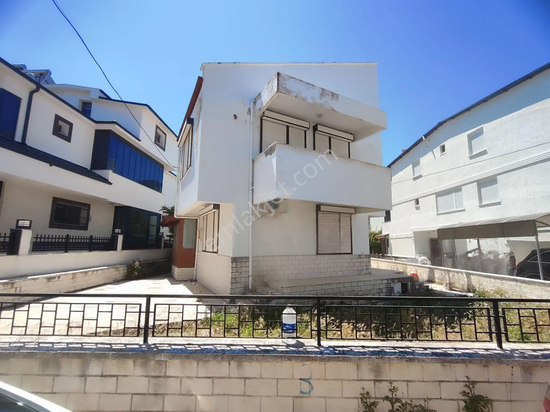 Kardeşten Akçay Yenimahalle'de Denize 50 Mt. Bahçeli Teraslı Geniş 6+1 Tribleks Villa - Görsel 3