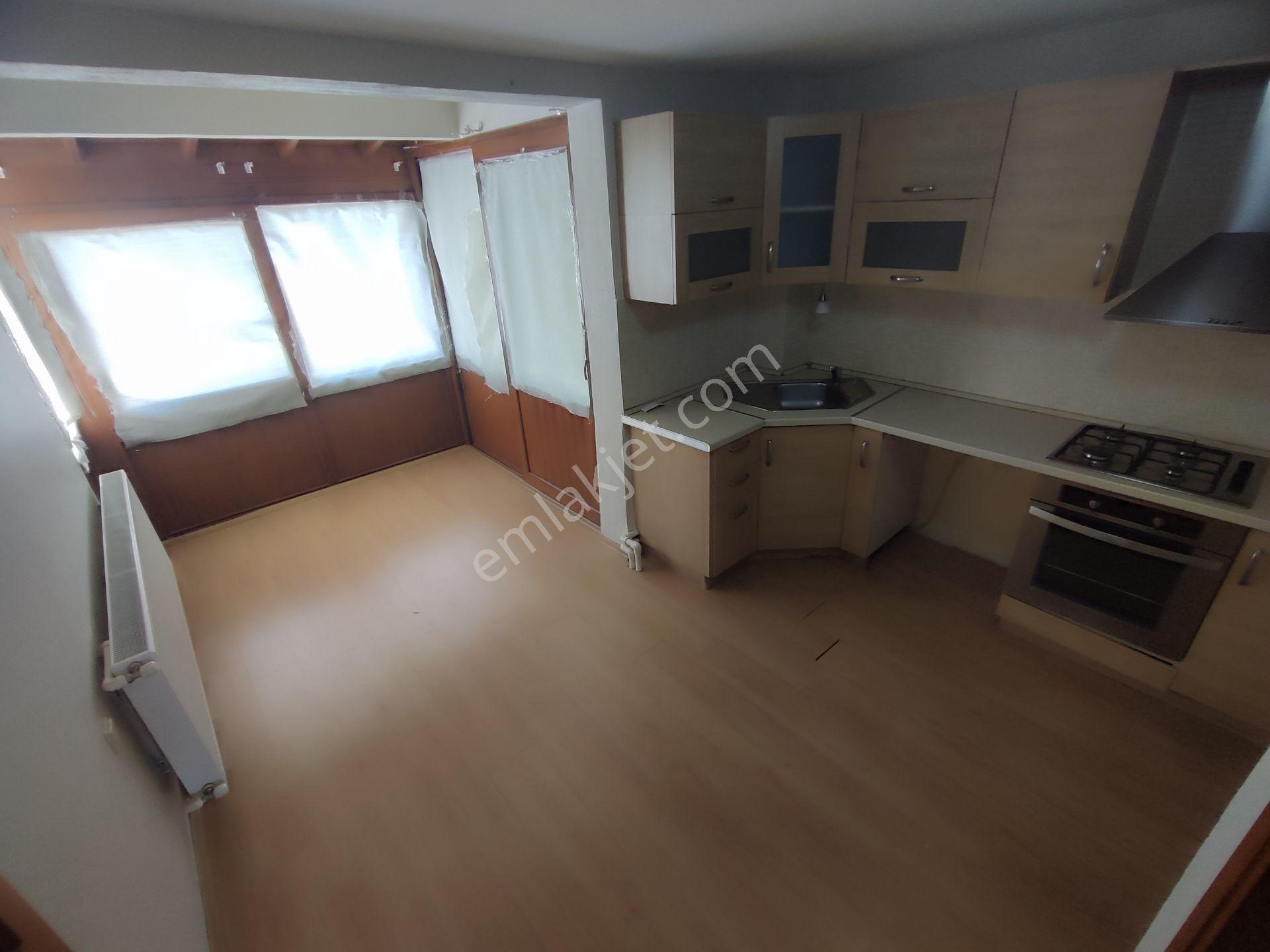 Kardeşten Akçay Yenimahalle'de Denize 50 Mt. Bahçeli Teraslı Geniş 6+1 Tribleks Villa - Görsel 12