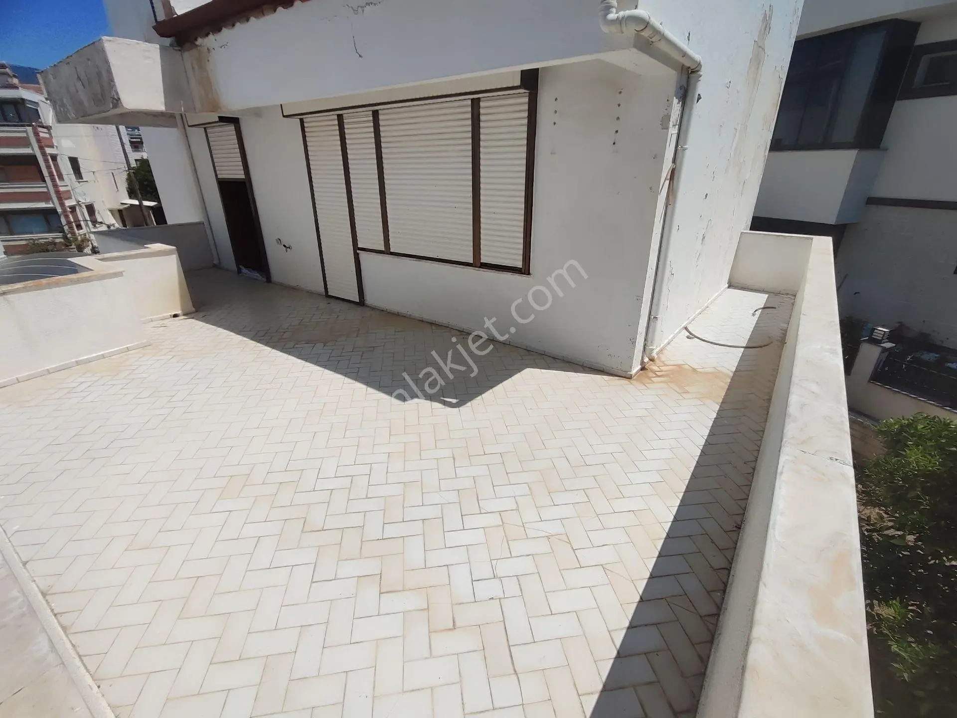 Kardeşten Akçay Yenimahalle'de Denize 50 Mt. Bahçeli Teraslı Geniş 6+1 Tribleks Villa - Görsel 15