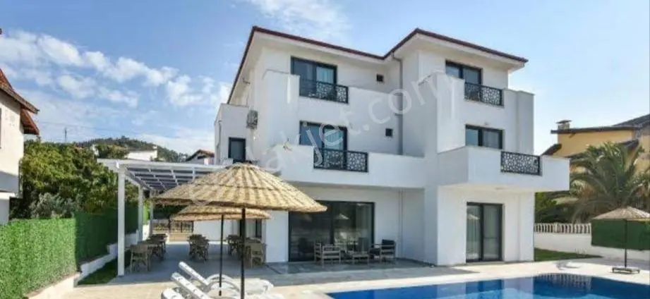 Sarımsaklı'da Deniz Manzaralı Günlük Haftalık Kiralık Odalar(3.500tl)