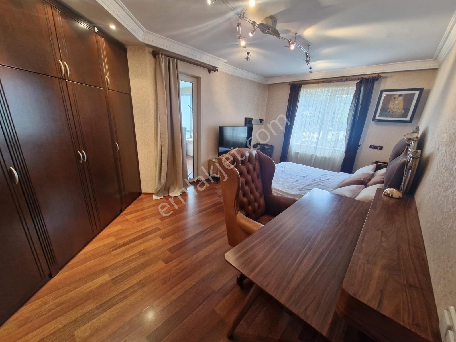 Hilal Mahallesi 695. Cadde Üzeri Full Mobilyalı 3,5+1 Daire..... - Görsel 9
