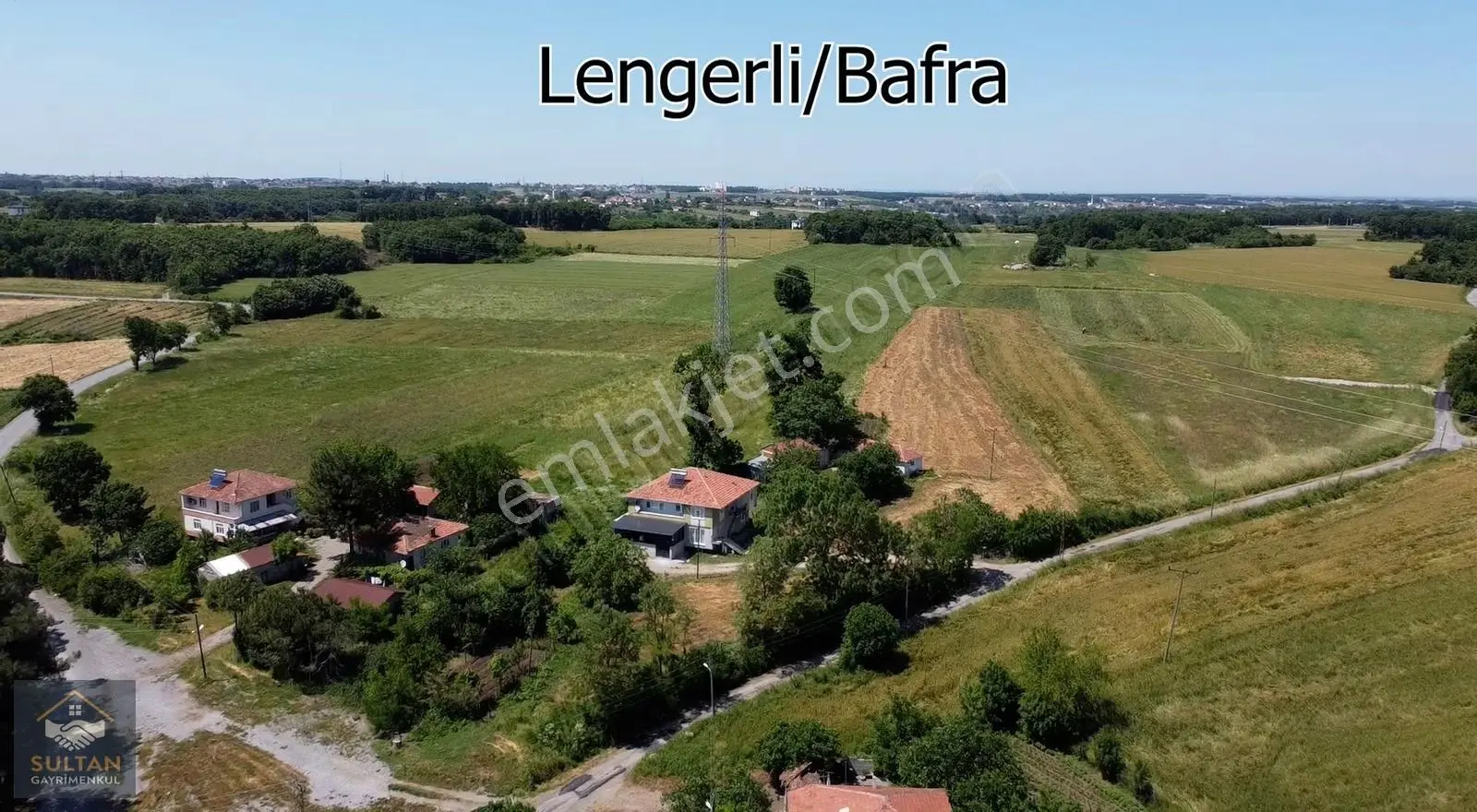 Lengerli Köy İçinde Yola Cephe Ev Yapılabilir Satılık Tarla