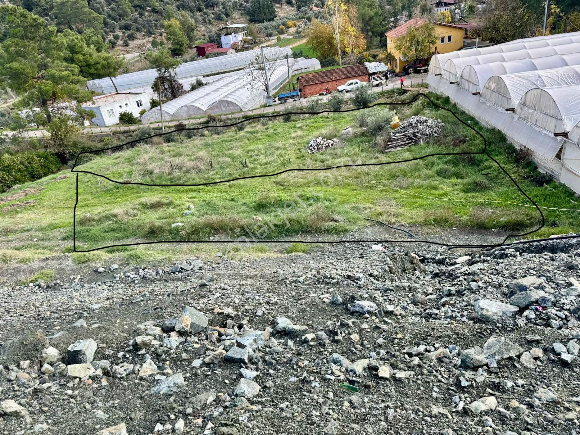 Stop’tan Çaltıözünde Yol Kenarı 762m² İmarlı Elektrik Su Yol