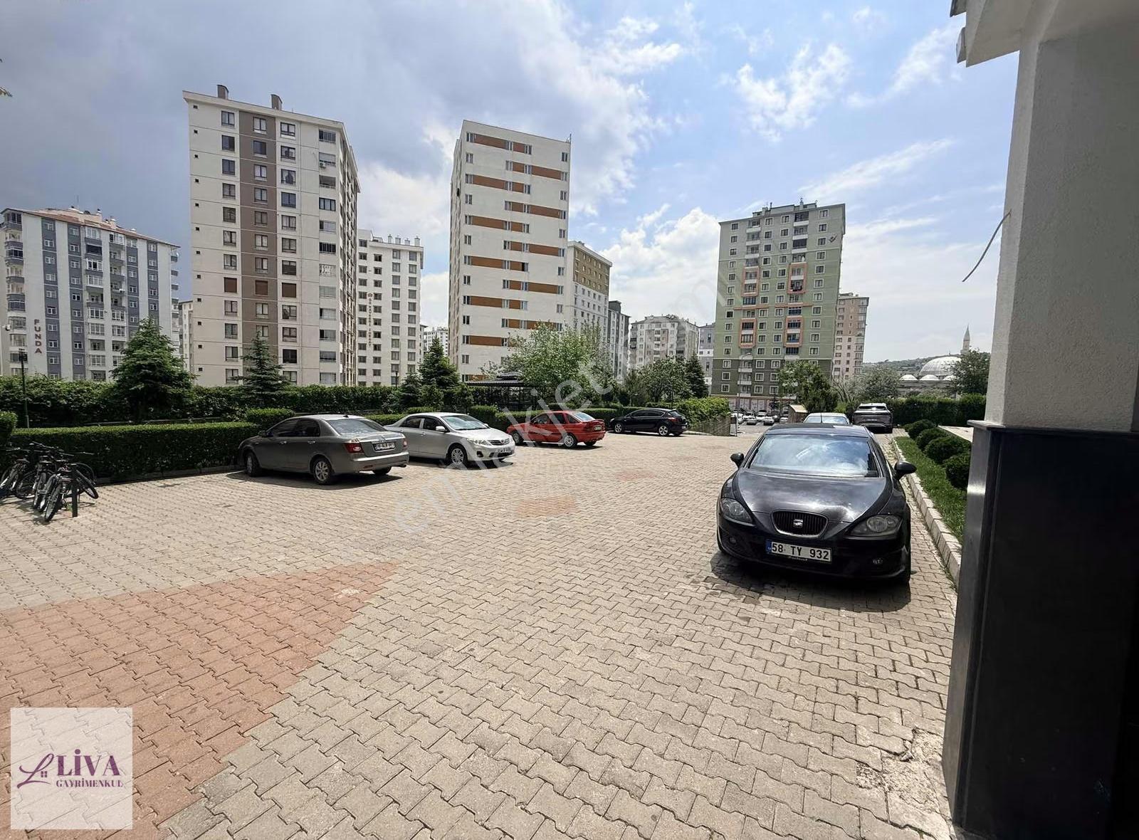 Liva'dan Mevlana'da Panoramik Manzaralı Geniş 4+1 Daire - Görsel 26