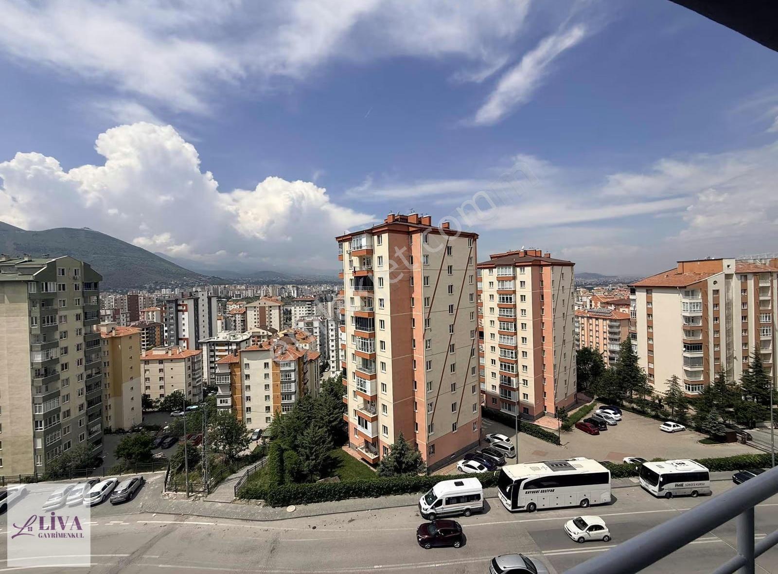 Liva'dan Mevlana'da Panoramik Manzaralı Geniş 4+1 Daire - Görsel 14