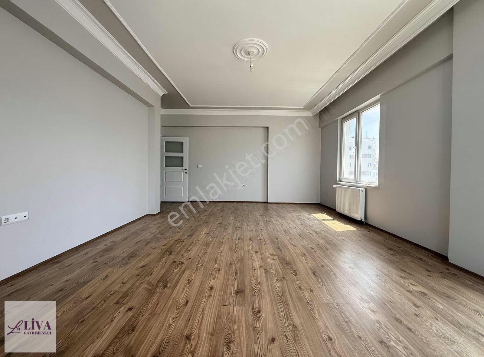 Liva'dan Mevlana'da Panoramik Manzaralı Geniş 4+1 Daire - Görsel 8