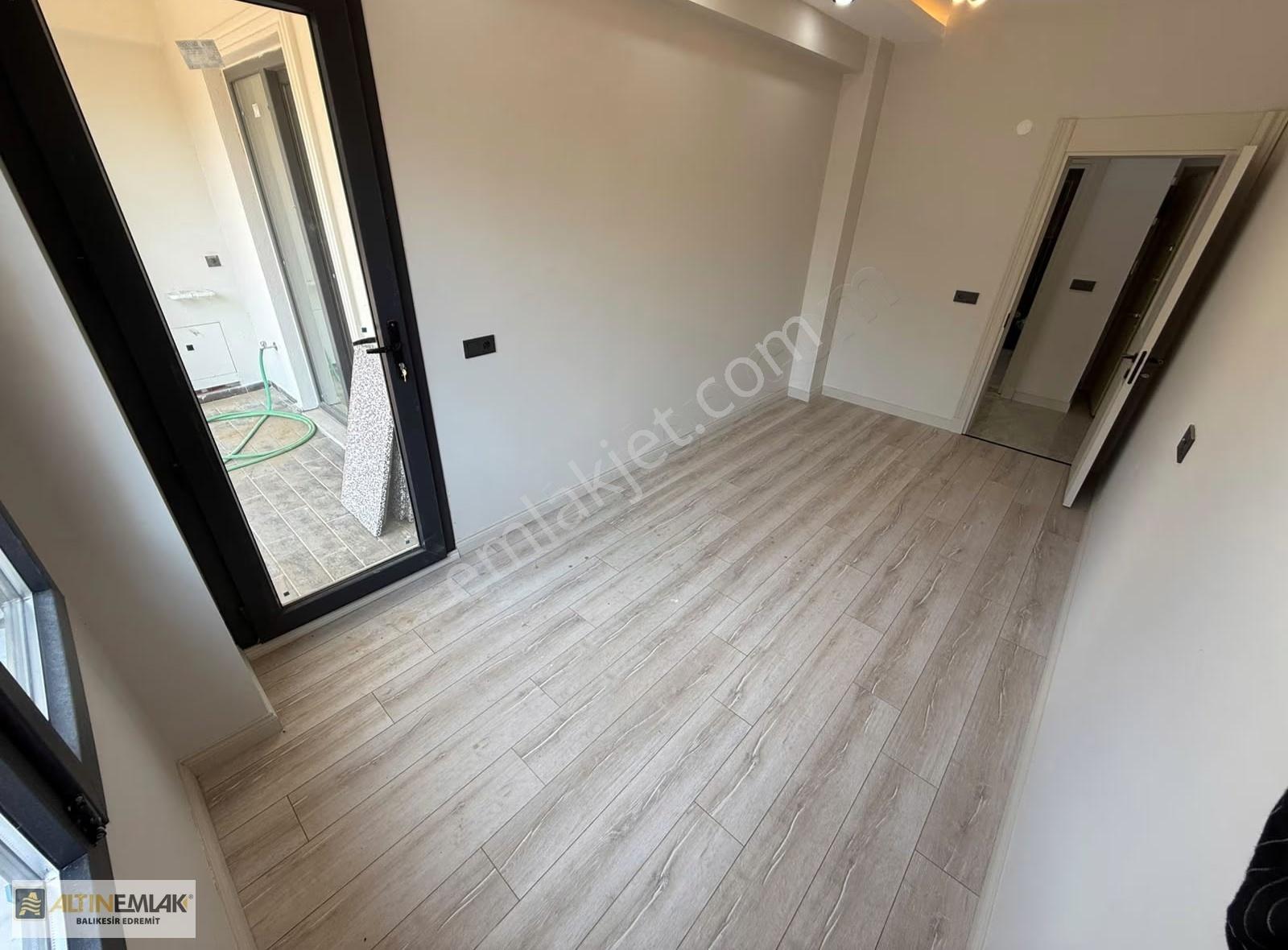 Güre Köy İçinde Bahçeli, Yeni Binada Satılık 2+1 - Görsel 10
