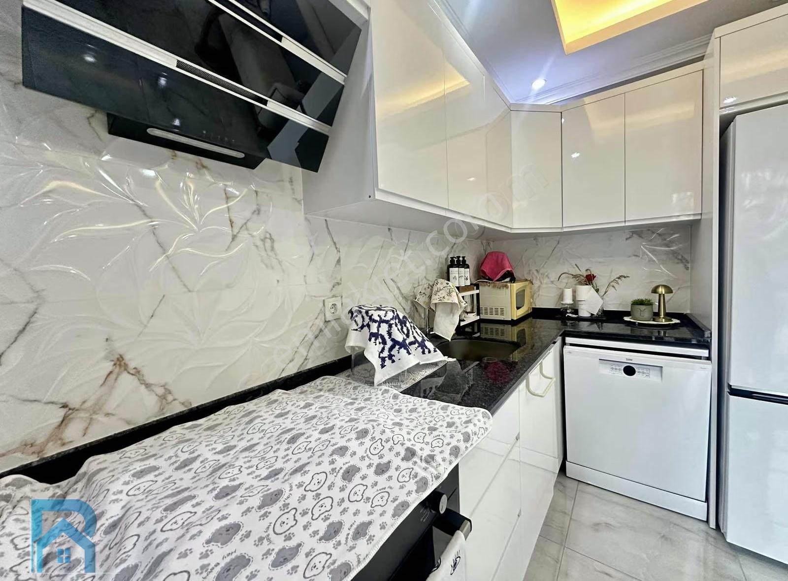 Denize Yakın Havuzlu Site İçinde Yerden Isıtma Daire - Görsel 21