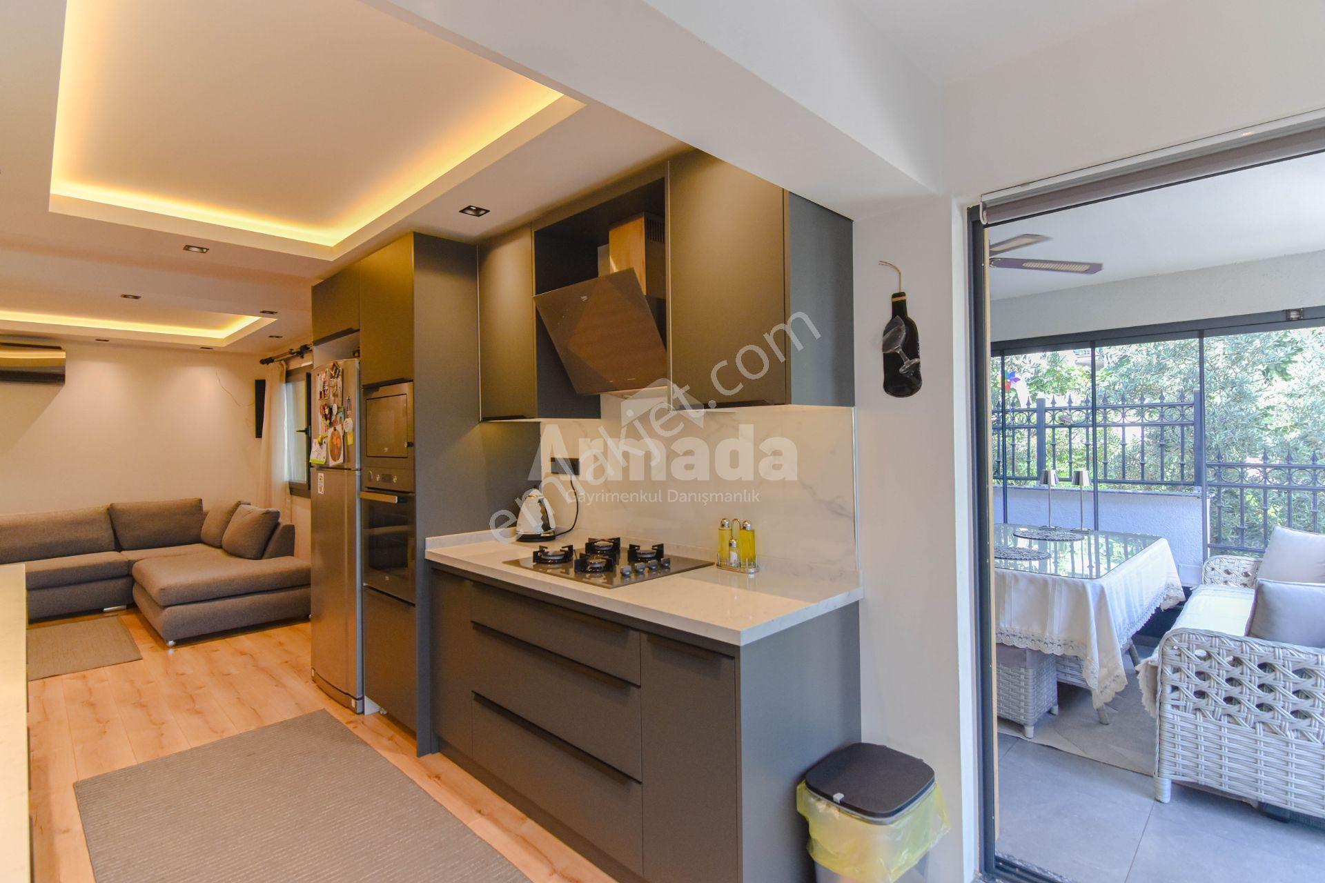 Kuşadası Türkmen'de Tamamen Yenilenmiş, Bahçeli Lüks Villa - Görsel 11
