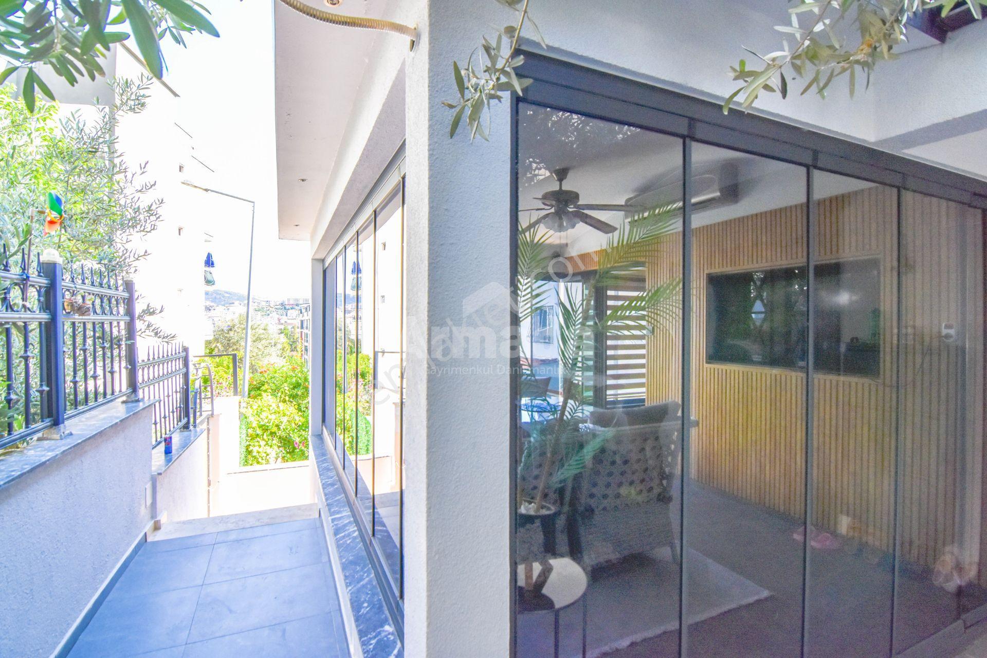 Kuşadası Türkmen'de Tamamen Yenilenmiş, Bahçeli Lüks Villa - Görsel 30