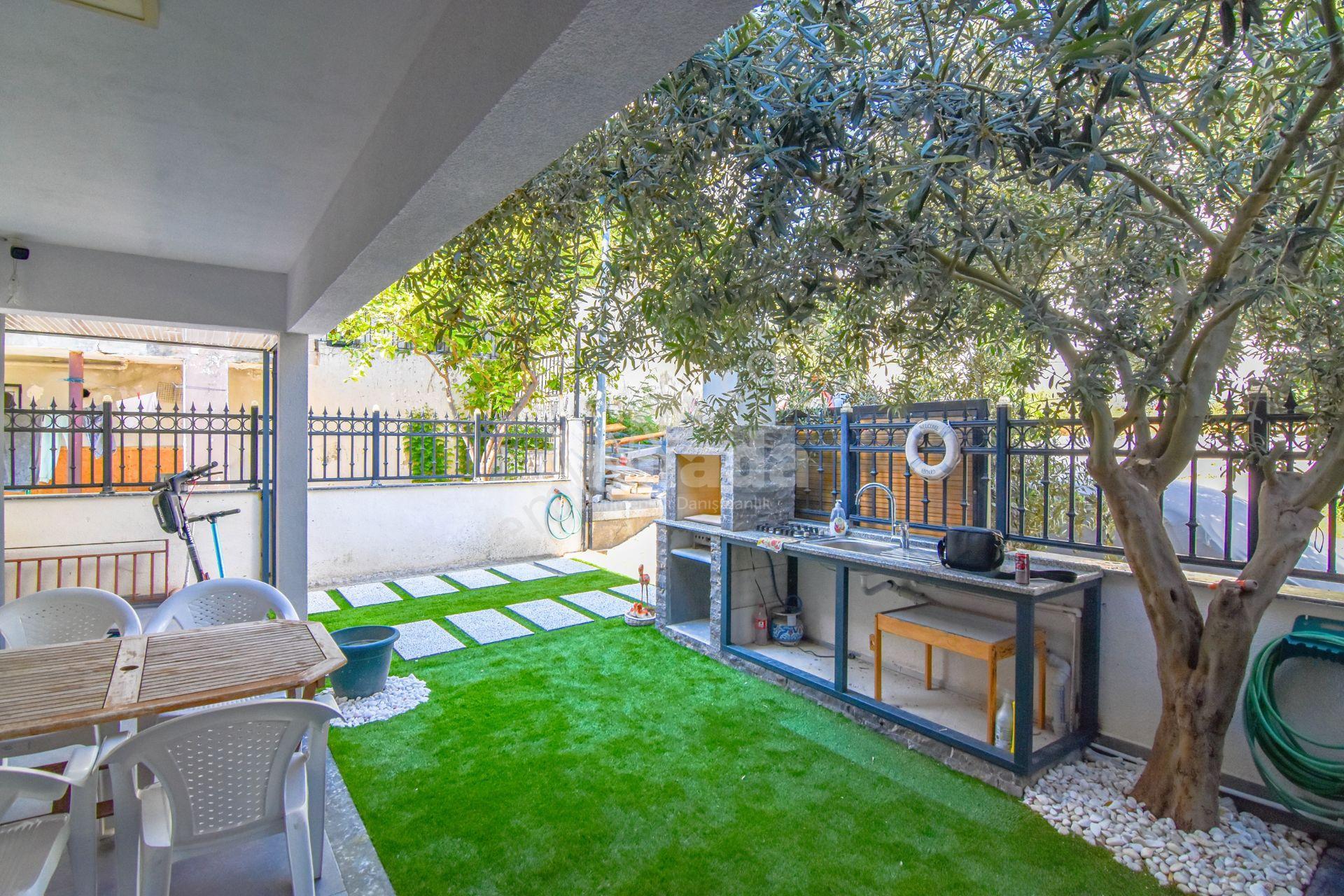 Kuşadası Türkmen'de Tamamen Yenilenmiş, Bahçeli Lüks Villa - Görsel 29