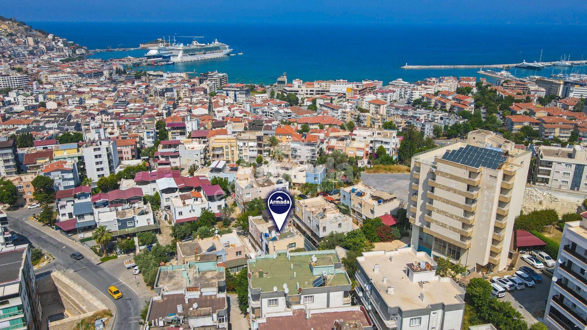 Kuşadası Türkmen'de Tamamen Yenilenmiş, Bahçeli Lüks Villa - Görsel 4