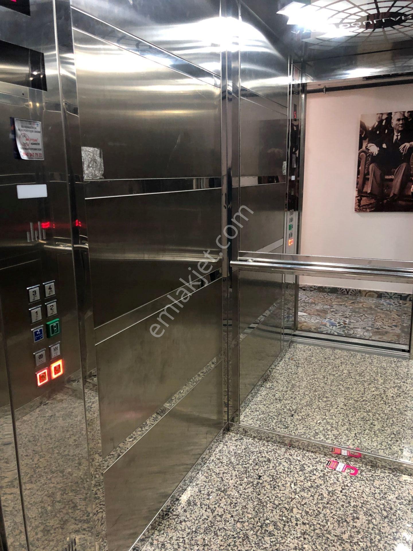 Ataşehir İnönü Mahallesi 19 Mayıs Caddesi’nde Eşyalı 1+1 Kiralık Daire - Görsel 26