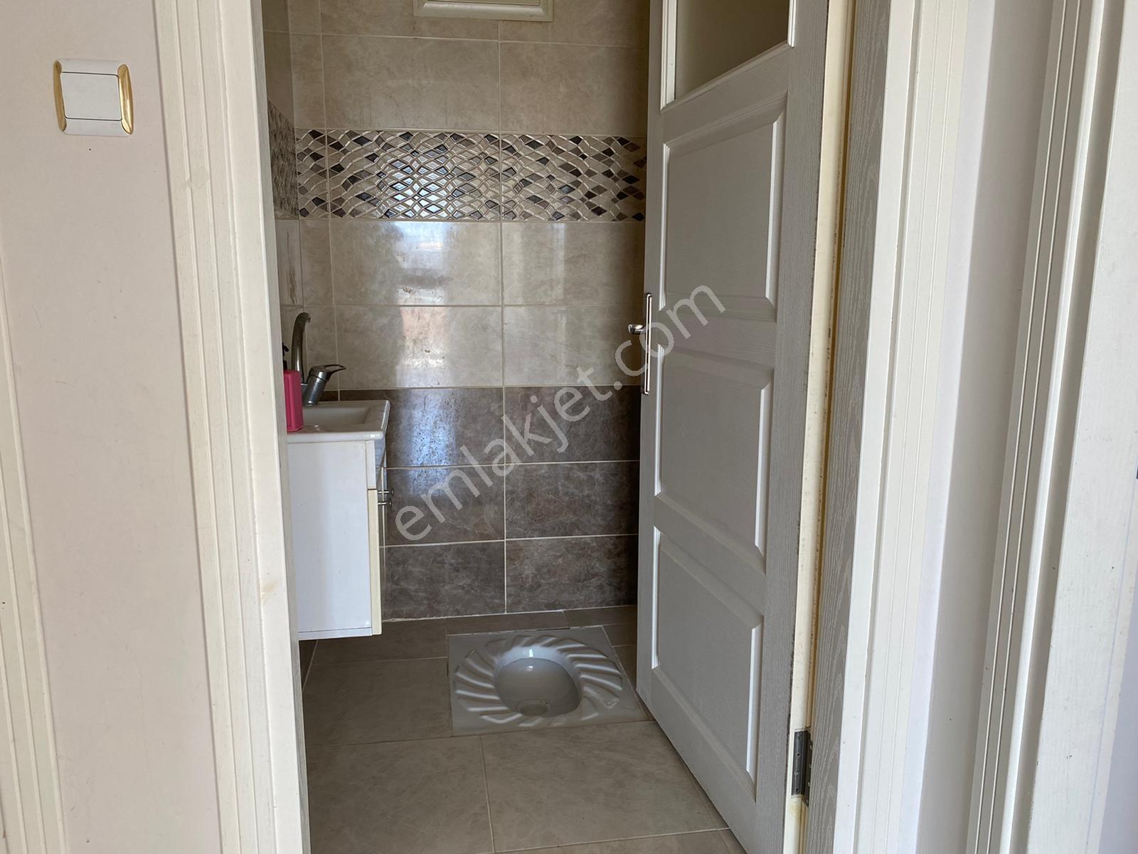 Turkuaz'dan Huzurda Ramada Karşısı Güney Cephe Kiralık 3+1 - Görsel 14