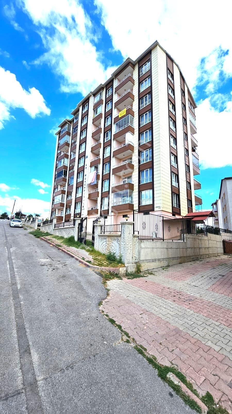 Turkuaz'dan Huzurda Ramada Karşısı Güney Cephe Kiralık 3+1 - Görsel 15