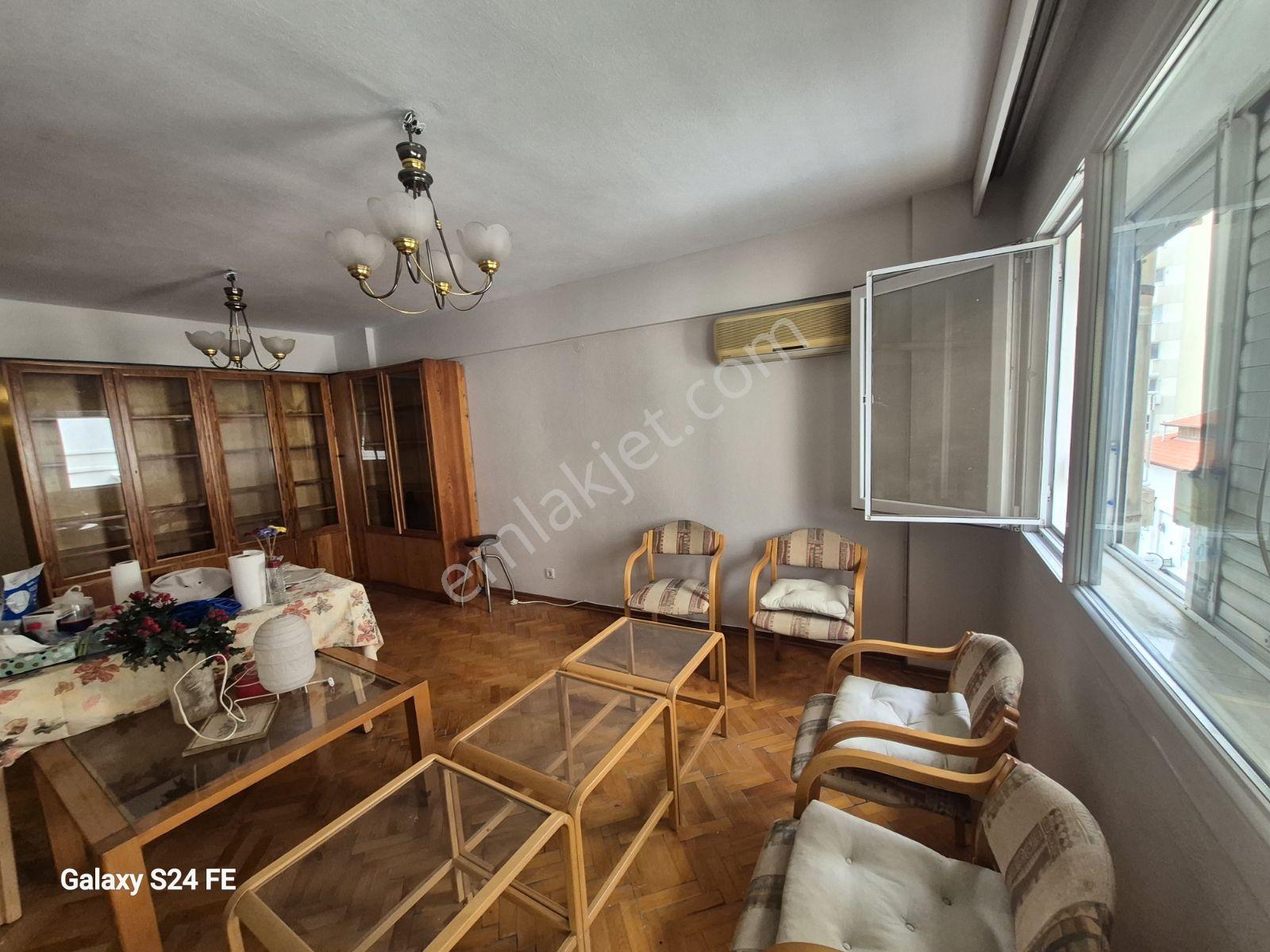 Alsancak Merkezde Kiralık 3+1 Daire - Görsel 29