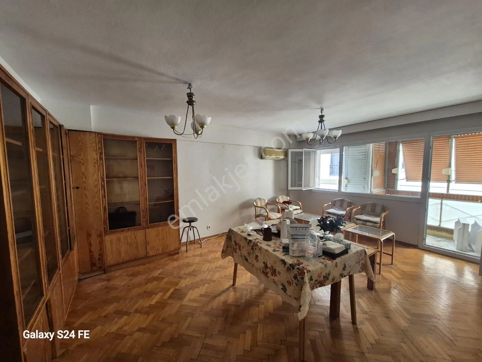 Alsancak Merkezde Kiralık 3+1 Daire - Görsel 2