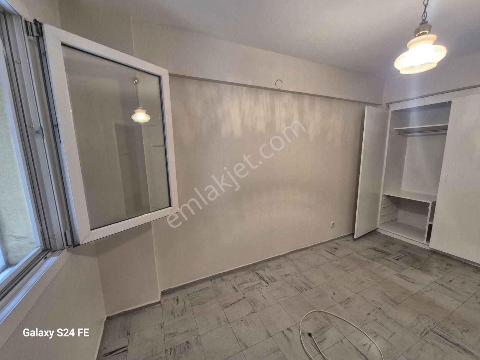 Alsancak Merkezde Kiralık 3+1 Daire - Görsel 26