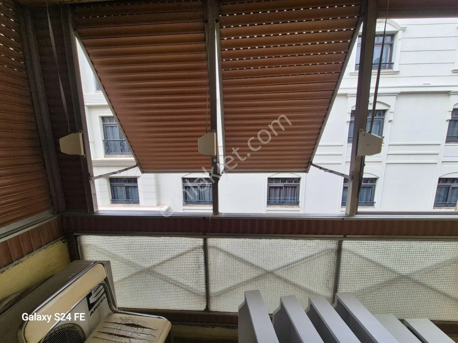 Alsancak Merkezde Kiralık 3+1 Daire - Görsel 3