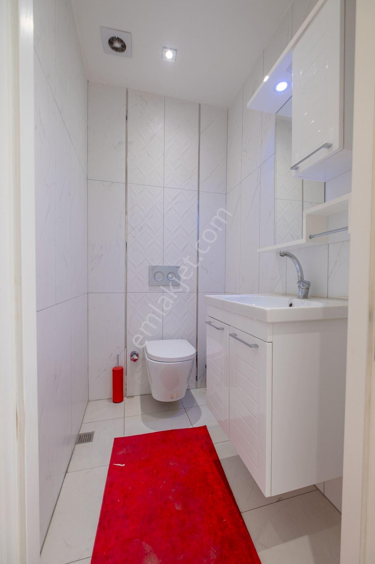 Florya E5 Cepheli Plazada 95 M2 Kullanımlı Ofis - Görsel 14