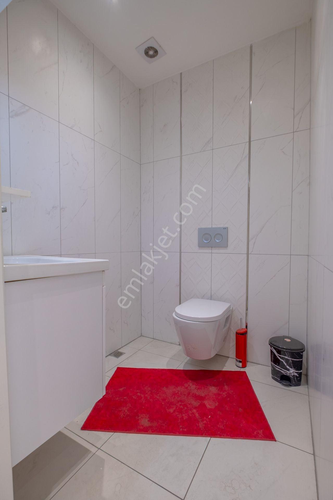Florya E5 Cepheli Plazada 95 M2 Kullanımlı Ofis - Görsel 16