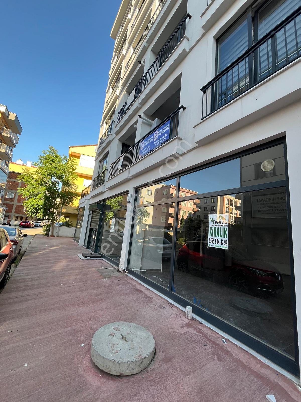 Mt Emlak'tan Evliya Çelebi Mahallesi'nde Kiralık Dükkan Brüt 245net 230 - Görsel 2