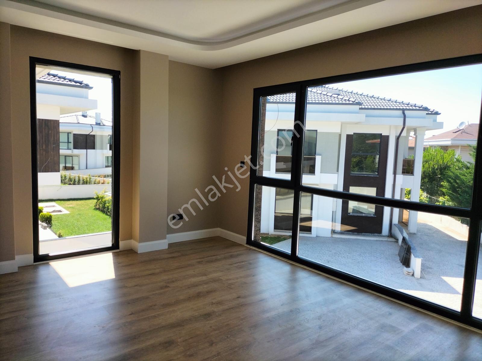 Kumbaba Da Denize Ve Plaja Yakın Havuzlu 225m2 5+1 Satılık Villa - Görsel 13
