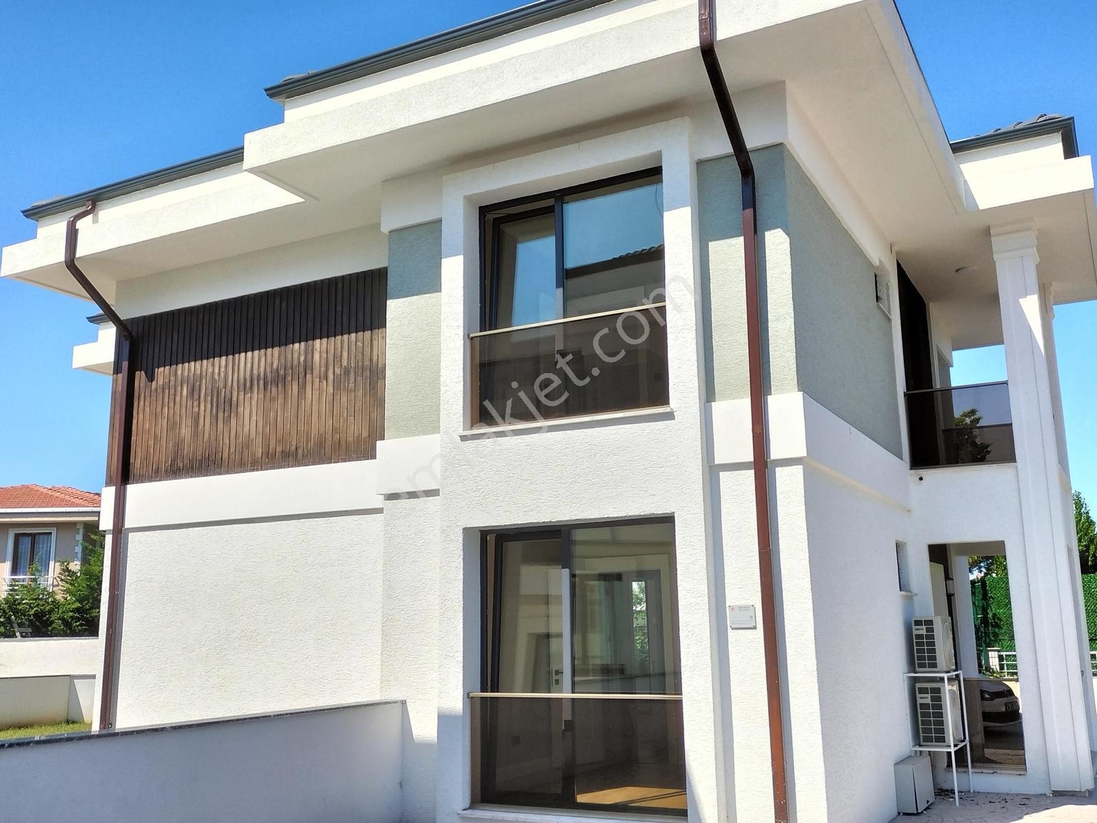 Kumbaba Da Denize Ve Plaja Yakın Havuzlu 225m2 5+1 Satılık Villa - Görsel 11
