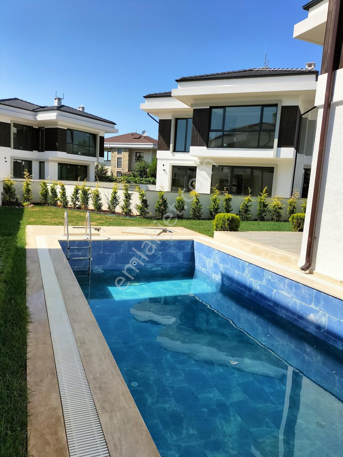 Kumbaba Da Denize Ve Plaja Yakın Havuzlu 225m2 5+1 Satılık Villa - Görsel 4