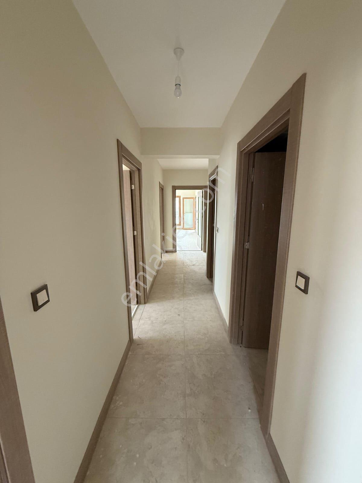 Efadan Gökçe Tokide 3+1 Kiralık Arakat Daire - Görsel 14