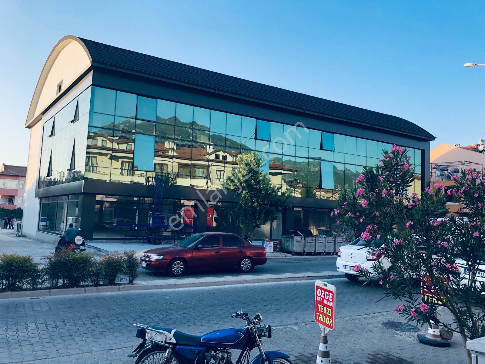 Goldhouse Dan Satılık 5 Katlı Prestijli Plaza