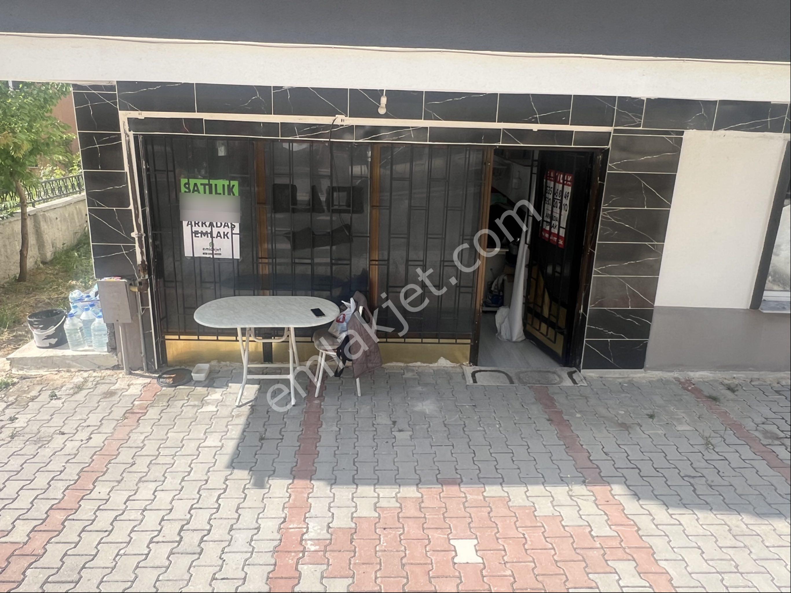 Arkadaş Emlaktan Gülabibey Mah. Kaskaslar Cami Arka Sokağında Satılık Dükkan - Görsel 7