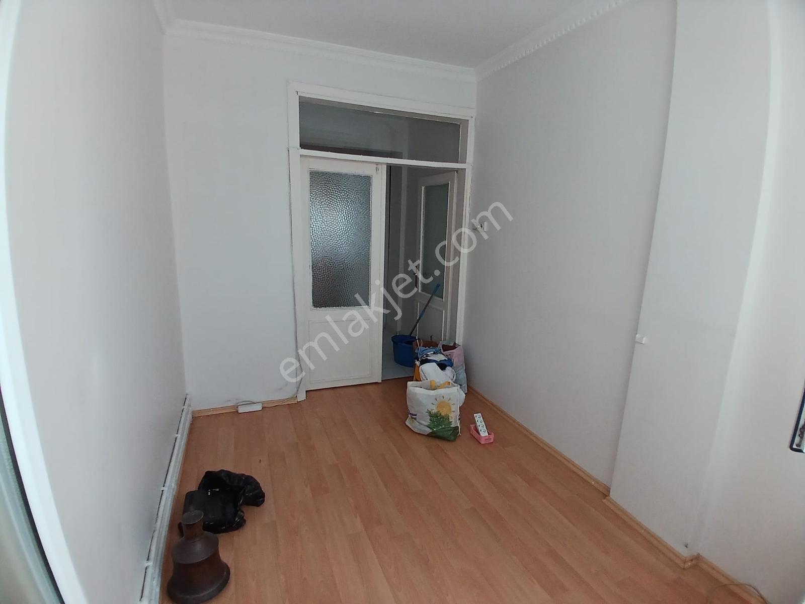 Karlıtepede Müstakil Binada 2. Kat Kiralık Daire - Görsel 6